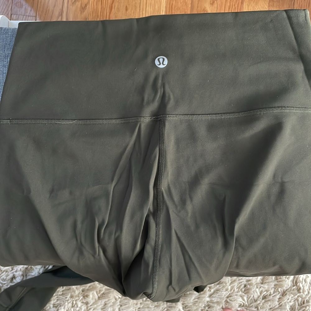 Lululemon Dark Olive Wunder Under Leggings - Picture 2 of 4